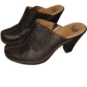 Sofft Women’s Size 8.5 Brown‎ Leather Heeled Clogs Mules 3.5” Heel Stud Detail